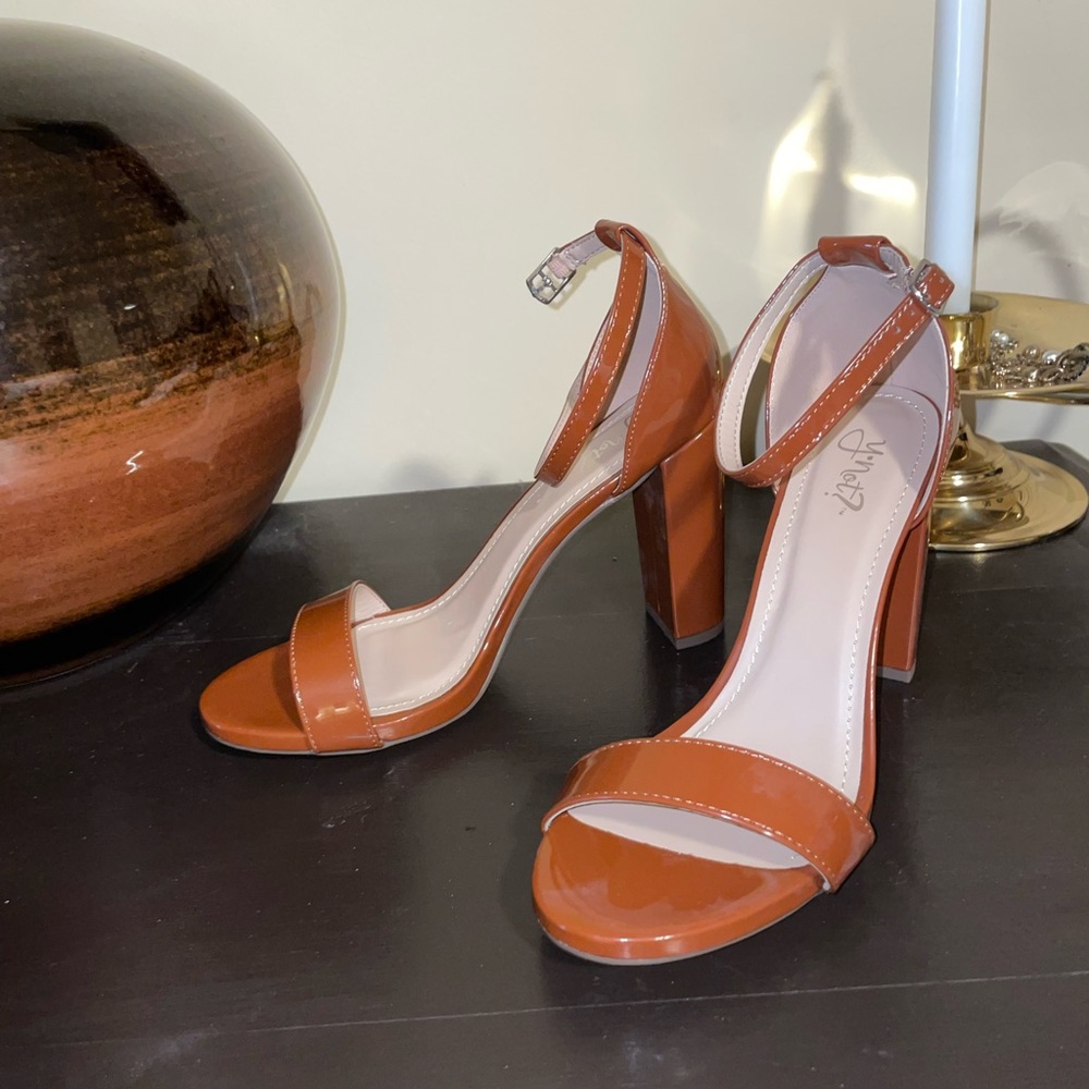 Elegant brown High Heel Sandals